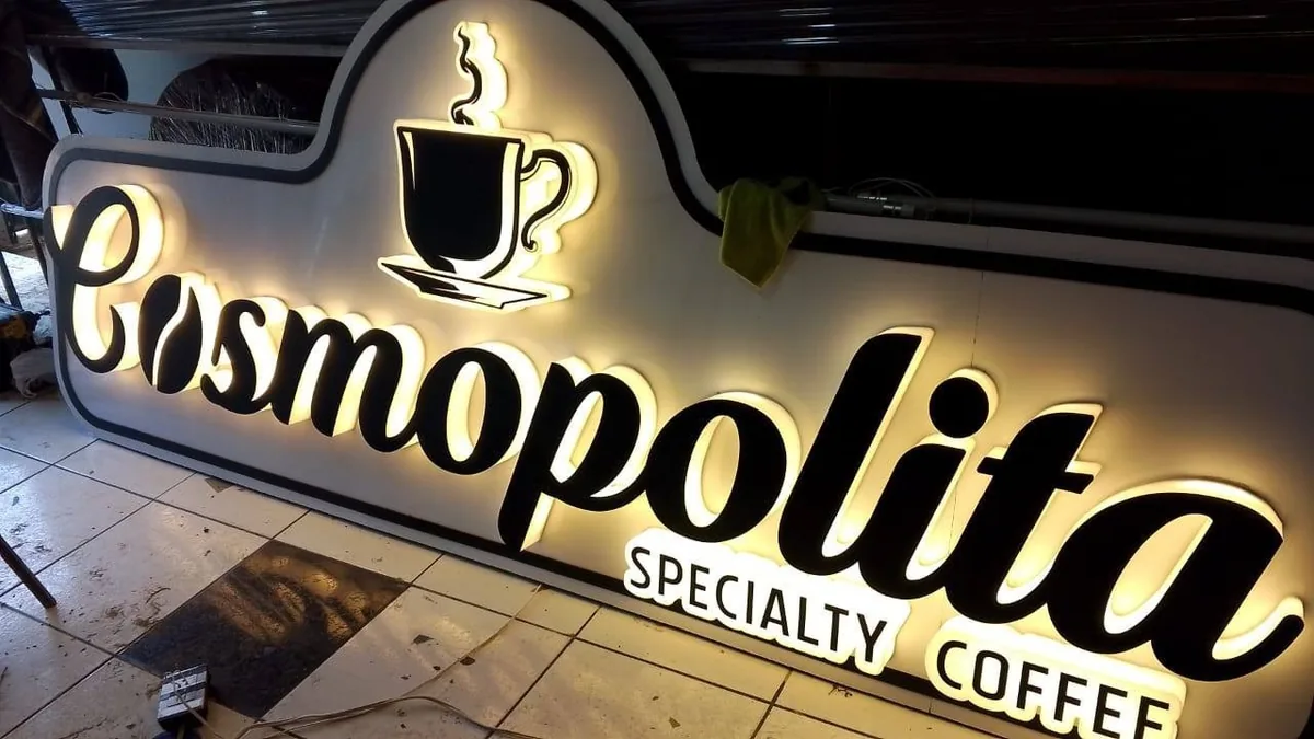 Rótulos LED — Cosmopolita Coffee rótulo luminoso backlit