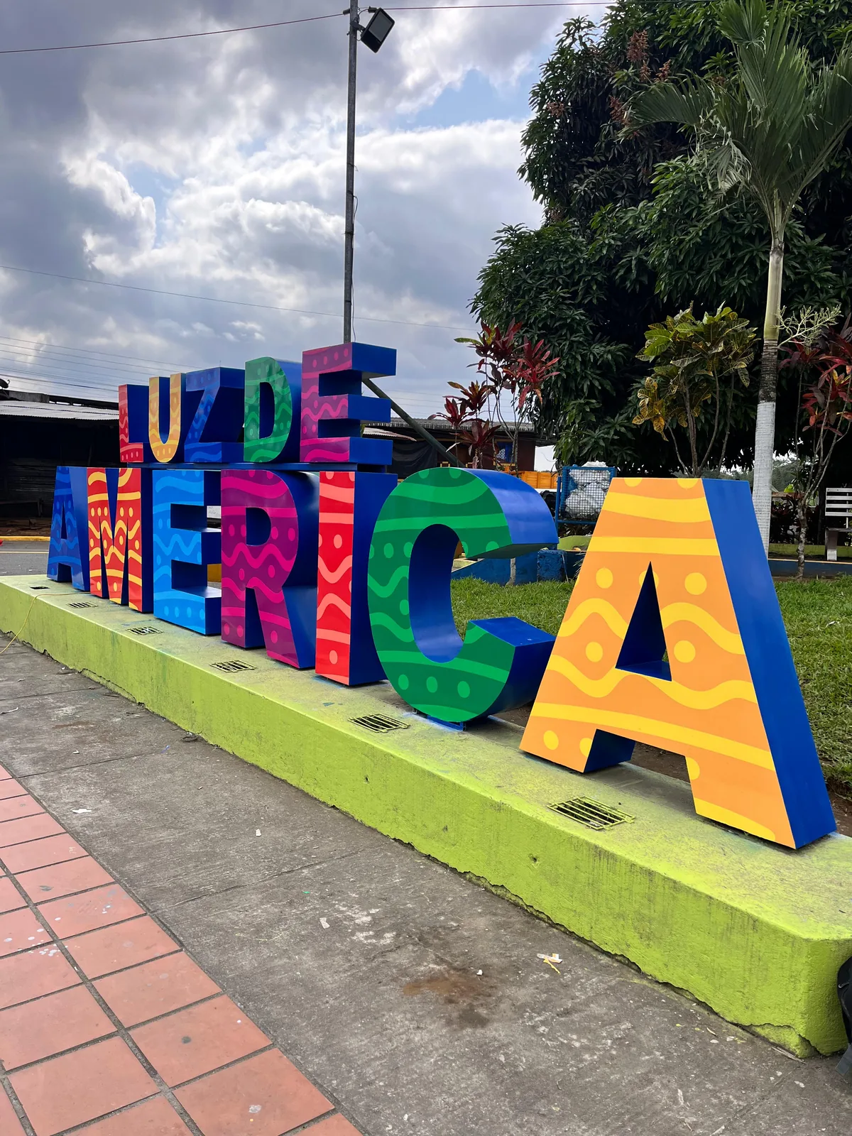 Rótulos 3D en Quito